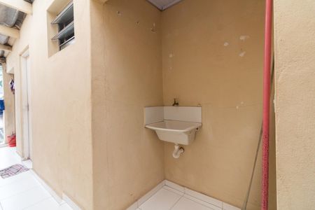 Área de Serviço de casa para alugar com 1 quarto, 62m² em Jardim Raposo Tavares, São Paulo