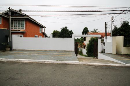 Casa de condomínio para alugar com 230m², 3 quartos e 4 vagas Casa de condomínio para alugar com 230m², 3 quartos e 4 vagasFachada Casa