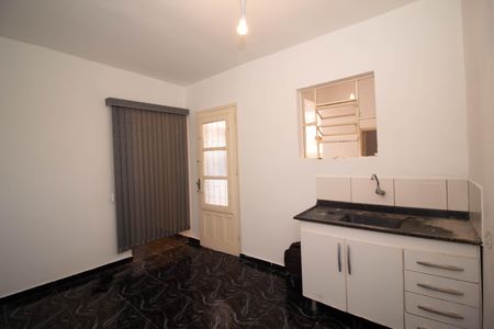 Casa para alugar com 94m², 3 quartos e 1 vaga Casa para alugar com 94m², 3 quartos e 1 vagaCozinha- Casa 2