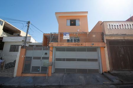 Casa para alugar com 94m², 3 quartos e 1 vaga Casa para alugar com 94m², 3 quartos e 1 vagaFachada