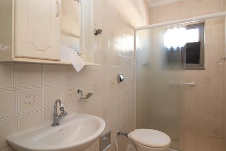 Casa para alugar com 94m², 3 quartos e 1 vaga Casa para alugar com 94m², 3 quartos e 1 vagaBanheiro 1