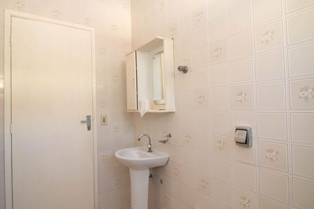 Casa para alugar com 94m², 3 quartos e 1 vaga Casa para alugar com 94m², 3 quartos e 1 vagaBanheiro 1