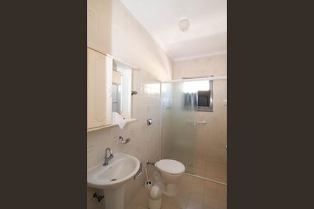 Casa para alugar com 94m², 3 quartos e 1 vaga Casa para alugar com 94m², 3 quartos e 1 vagaBanheiro 1