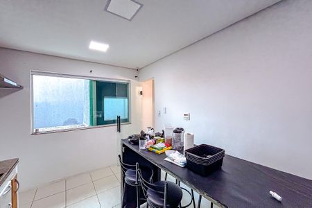 Casa para alugar com 318m², 5 quartos e 2 vagasCozinha 1