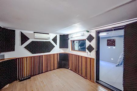 Casa para alugar com 318m², 5 quartos e 2 vagasQuarto 5
