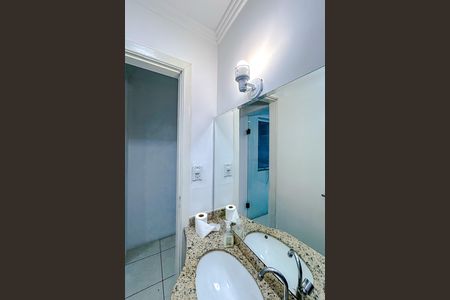 Casa para alugar com 318m², 5 quartos e 2 vagasBanheiro 1