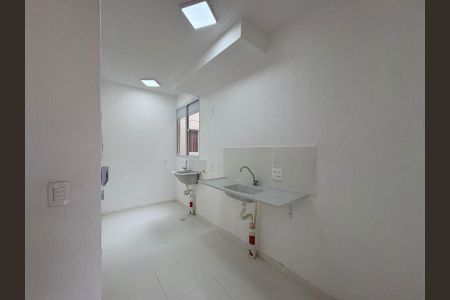 Apartamento para alugar com 44m², 2 quartos e 1 vaga Apartamento para alugar com 44m², 2 quartos e 1 vagaCozinha e Área de Serviço