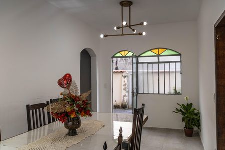Casa à venda com 420m², 3 quartos e 4 vagas Casa à venda com 420m², 3 quartos e 4 vagasCopa