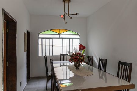 Casa à venda com 420m², 3 quartos e 4 vagas Casa à venda com 420m², 3 quartos e 4 vagasCopa
