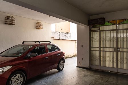 Casa à venda com 420m², 3 quartos e 4 vagas Casa à venda com 420m², 3 quartos e 4 vagasGaragem