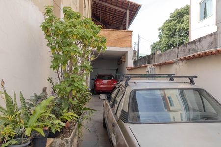 Casa à venda com 420m², 3 quartos e 4 vagas Casa à venda com 420m², 3 quartos e 4 vagasGaragem