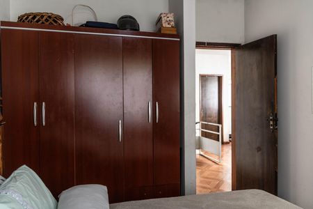 Casa à venda com 420m², 3 quartos e 4 vagas Casa à venda com 420m², 3 quartos e 4 vagasQuarto 1