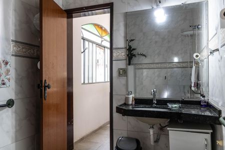 Casa à venda com 420m², 3 quartos e 4 vagas Casa à venda com 420m², 3 quartos e 4 vagasBanheiro 2