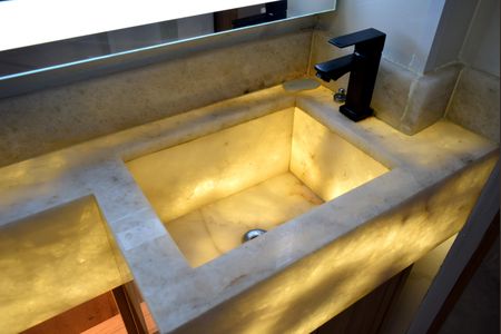 Apartamento para alugar com 66m², 2 quartos e sem vagaBanheiro