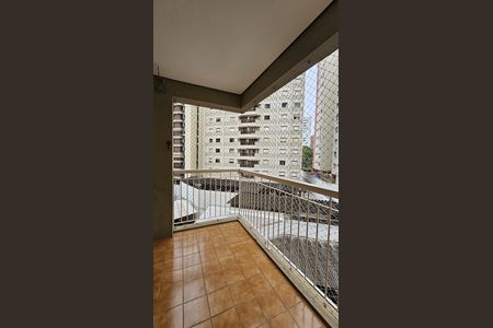 Apartamento à venda com 118m², 3 quartos e 1 vaga Apartamento à venda com 118m², 3 quartos e 1 vagaVaranda