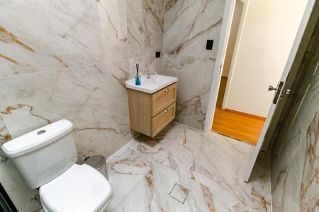 Casa para alugar com 120m², 3 quartos e 1 vaga Casa para alugar com 120m², 3 quartos e 1 vagaBanheiro Corredor