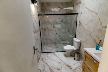Casa para alugar com 120m², 3 quartos e 1 vaga Casa para alugar com 120m², 3 quartos e 1 vagaBanheiro Corredor