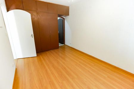 Suíte de casa para alugar com 3 quartos, 120m² em Jardim Maria Rosa, Taboão da Serra