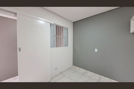 Casa para alugar com 1 quarto, 56m² em Jardim Meliunas, Itaquaquecetuba