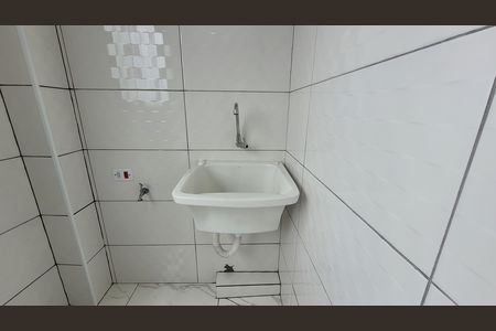 Casa para alugar com 56m², 1 quarto e sem vaga