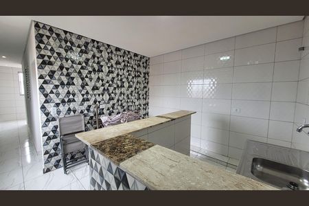 Casa para alugar com 56m², 1 quarto e sem vaga