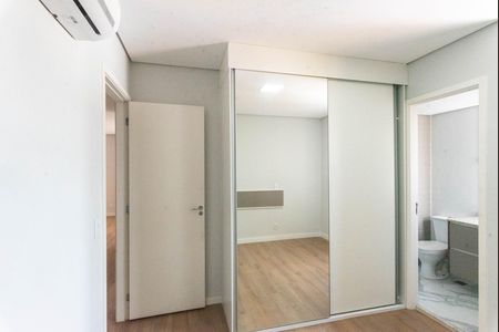 Apartamento à venda com 80m², 2 quartos e 2 vagas Apartamento à venda com 80m², 2 quartos e 2 vagasSuíte