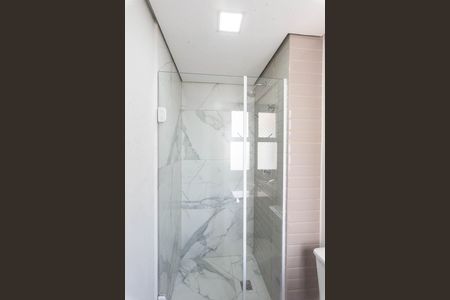 Apartamento à venda com 80m², 2 quartos e 2 vagas Apartamento à venda com 80m², 2 quartos e 2 vagasBanheiro da Suíte