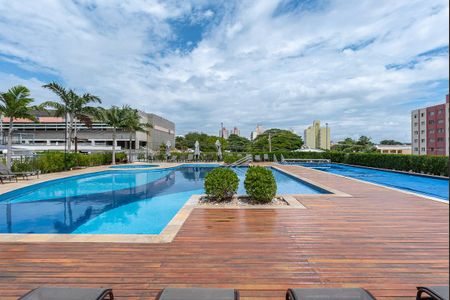 Apartamento à venda com 80m², 2 quartos e 2 vagas Apartamento à venda com 80m², 2 quartos e 2 vagasÁrea comum - Piscina