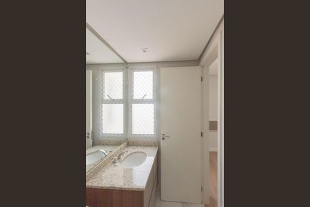 Apartamento à venda com 80m², 2 quartos e 2 vagas Apartamento à venda com 80m², 2 quartos e 2 vagasBanheiro da Suíte