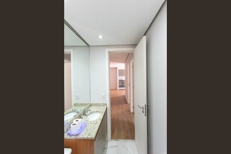 Apartamento à venda com 80m², 2 quartos e 2 vagas Apartamento à venda com 80m², 2 quartos e 2 vagasBanheiro