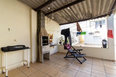 Casa à venda com 150m², 3 quartos e 3 vagas Casa à venda com 150m², 3 quartos e 3 vagasÁrea de Serviço