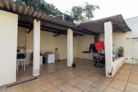 Casa à venda com 150m², 3 quartos e 3 vagas Casa à venda com 150m², 3 quartos e 3 vagasÁrea de Serviço