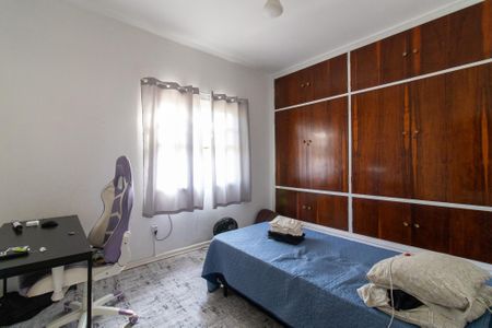 Casa à venda com 150m², 3 quartos e 3 vagas Casa à venda com 150m², 3 quartos e 3 vagasQuarto 2