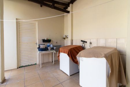 Casa à venda com 150m², 3 quartos e 3 vagas Casa à venda com 150m², 3 quartos e 3 vagasÁrea de Serviço