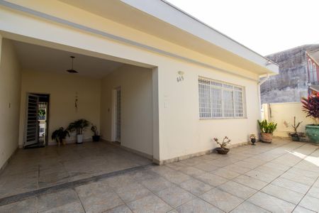Casa à venda com 150m², 3 quartos e 3 vagas Casa à venda com 150m², 3 quartos e 3 vagasGaragem