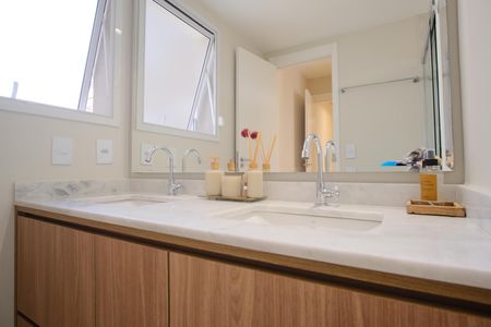 Apartamento à venda com 109m², 3 quartos e 2 vagasBanheiro da Suíte 1