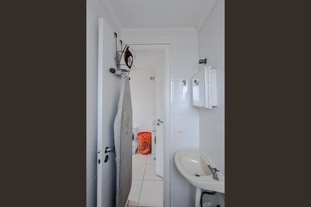 Apartamento à venda com 115m², 3 quartos e 2 vagas Apartamento à venda com 115m², 3 quartos e 2 vagasBanheiro de serviço