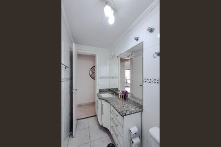 Apartamento à venda com 115m², 3 quartos e 2 vagas Apartamento à venda com 115m², 3 quartos e 2 vagasBanheiro social