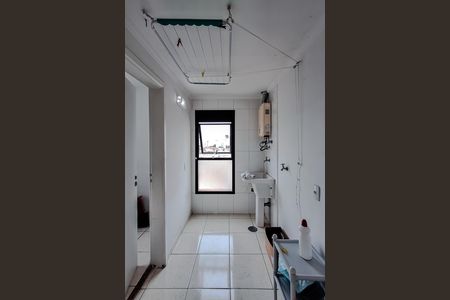 Apartamento à venda com 115m², 3 quartos e 2 vagas Apartamento à venda com 115m², 3 quartos e 2 vagasÁrea de Serviço