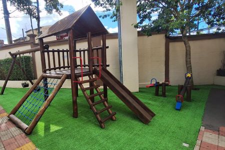 Apartamento para alugar com 45m², 2 quartos e 1 vaga Apartamento para alugar com 45m², 2 quartos e 1 vagaÁrea comum - Playground