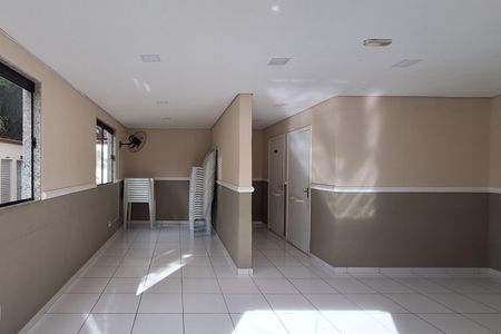 Apartamento para alugar com 45m², 2 quartos e 1 vaga Apartamento para alugar com 45m², 2 quartos e 1 vagaÁrea comum - Salão de festas