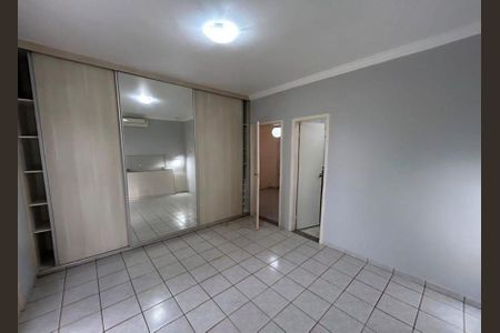 Casa para alugar com 270m², 4 quartos e 4 vagas
