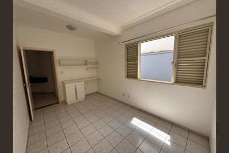 Casa para alugar com 270m², 4 quartos e 4 vagas
