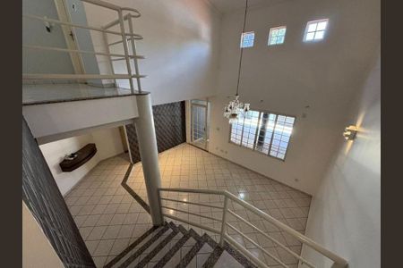 Sala de casa para alugar com 4 quartos, 270m² em Vigilato Pereira, Uberlândia