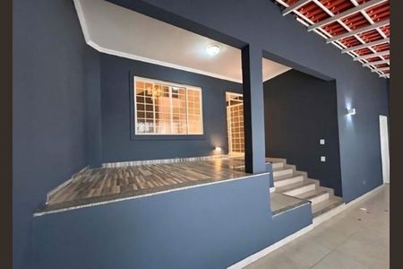 Casa para alugar com 270m², 4 quartos e 4 vagas