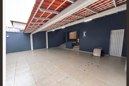 Casa para alugar com 270m², 4 quartos e 4 vagas