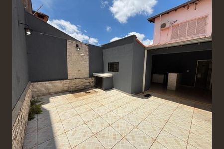 Casa para alugar com 270m², 4 quartos e 4 vagas
