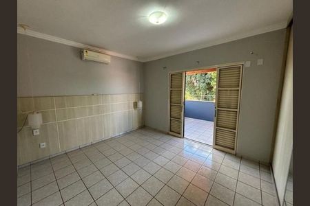 Casa para alugar com 270m², 4 quartos e 4 vagas