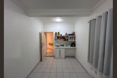 Casa para alugar com 270m², 4 quartos e 4 vagas