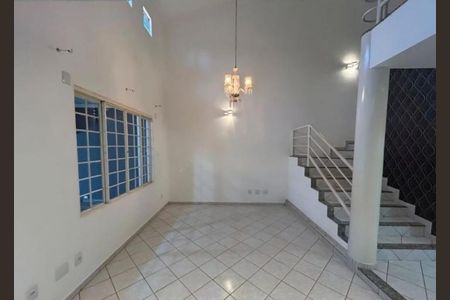 Sala de casa para alugar com 4 quartos, 270m² em Vigilato Pereira, Uberlândia